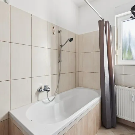 Monteur - Für Bis Zu 5 Personen In 63452 - Hu14 Hanau